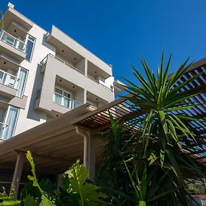 https://hotel-royal.albaniahotels.org